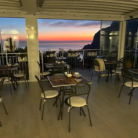 La Reginella Capri-2