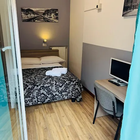 Bovisa House B&B Private Rooms-2