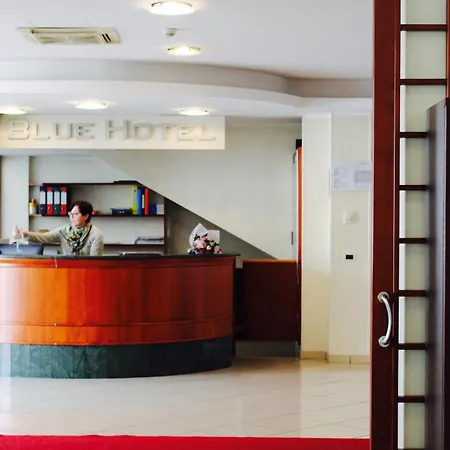 Blue Hotel-3