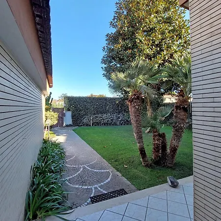 Villa Gisi Guest House-3