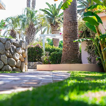 Hotel Villaggio Cala Di Volpe-3