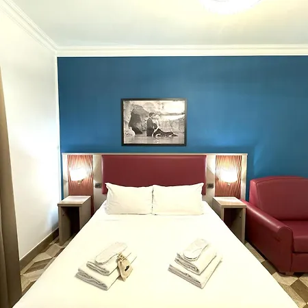 The Five Oscars Inn-3