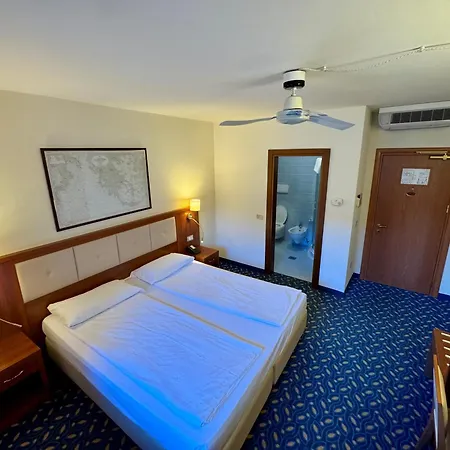 Lake Hotel Benaco-2