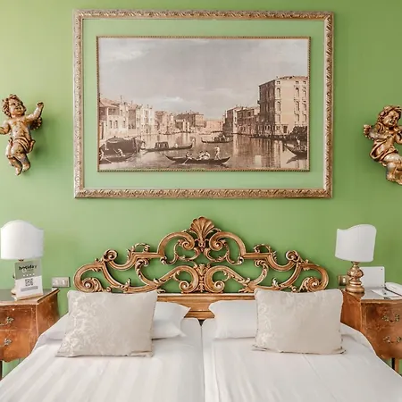 HOTIDAY Room Collection - Venezia Santa Lucia-3