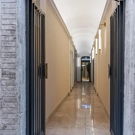 Townhouse Condotti 29-2