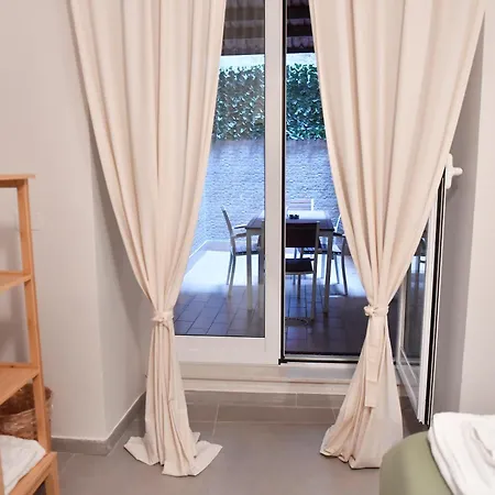 Chiaia 100 rooms-3