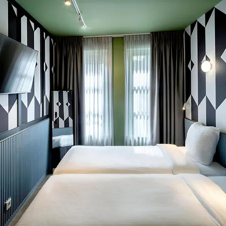 Tourist Inn Hotel Amsterdam-2