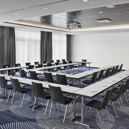 Courtyard By Marriott Hamburg City-3