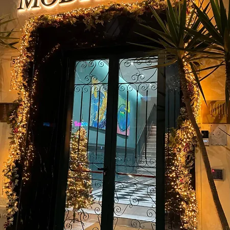 Modi Hotel-2