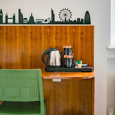 Chelsea Guest House-2