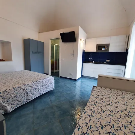 Casa Acqua Marina Le Forna-3