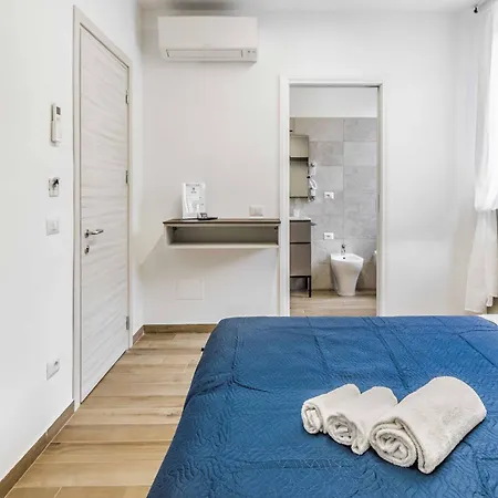 La Perla Rooms-3