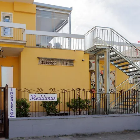 Reddimus Guest House-2