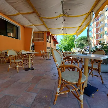 Hotel Joli-2
