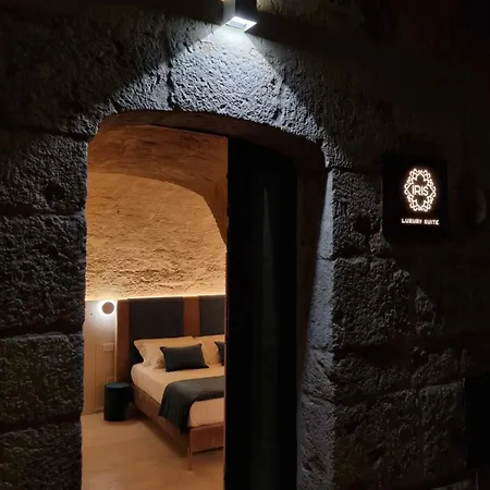 Iris Luxury Suite-2