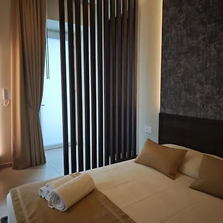 Shanti Rooms & Apartments Castello-3