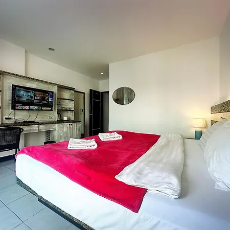 The Shades Hotel 50 Meter Beach Front-2