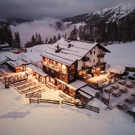 Orso Bianco Hotel&Chalet-3