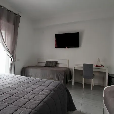 Vatican Central Suites-3