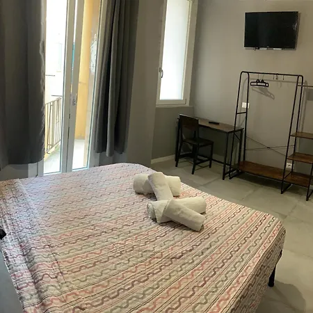 Marconi 2 Rooms-2