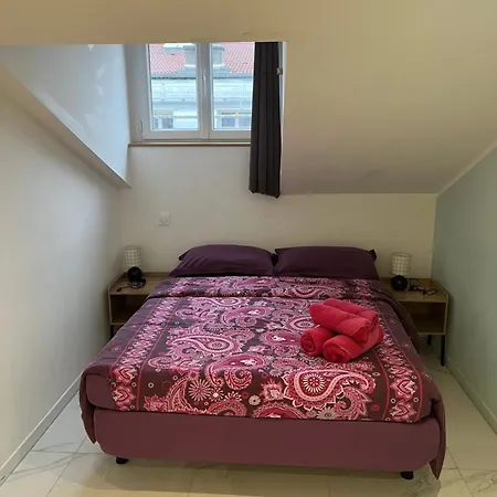 Hotel Lyonnais-3