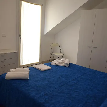 Residenza turistico Alberghiera -Rta AZZURRA Marina di Massa-3
