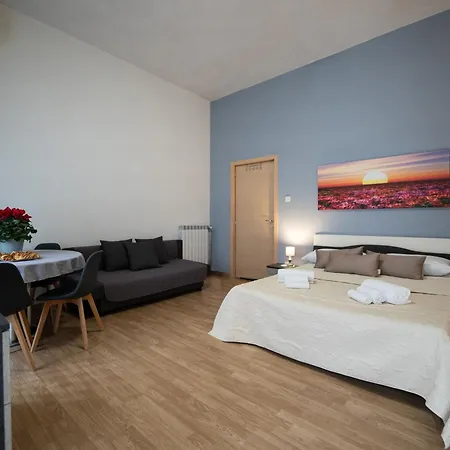 HOME Joséphine, a due passi dalla Reggia,Giardino,parcheggio,Cucina,il tuo comfort prima di tutto-3