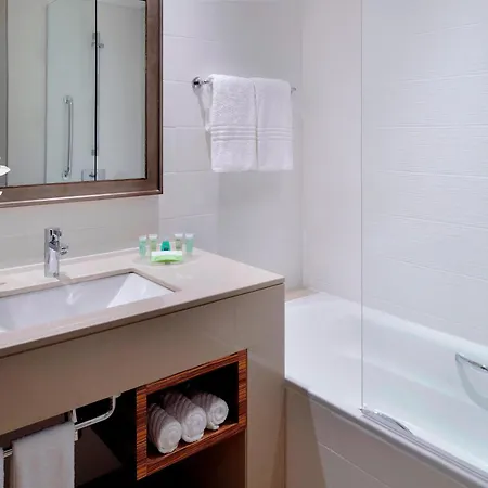 Courtyard By Marriott World Trade Center, Abu Dhabi-2