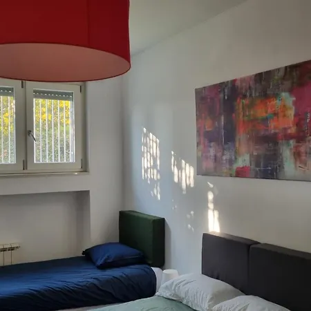 Bam Bam Tiburtina Guesthouse-3
