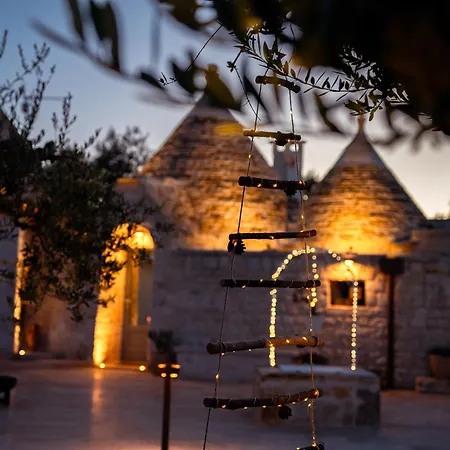 Trulli di V E N E R E-2
