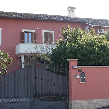 Podere Monfalcone Guest House-2