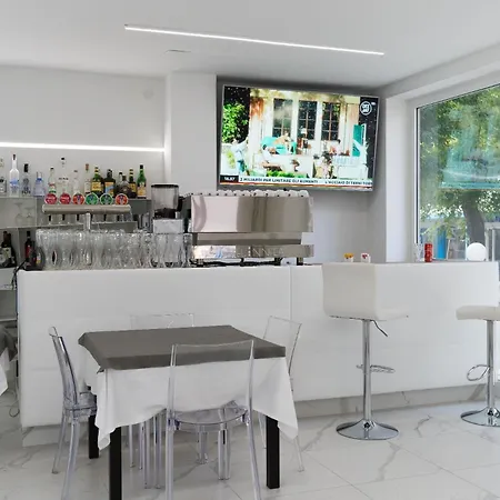 Hotel Ninfea Cattolica-2