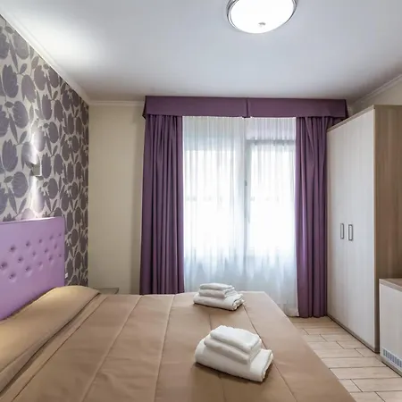 Hotiday Room Collection - Roma Barberini-3