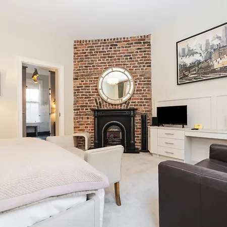 The Merchant House-3
