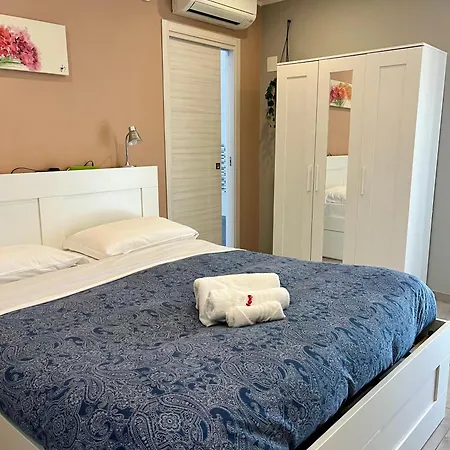 Pretty Tiburtina Room-3