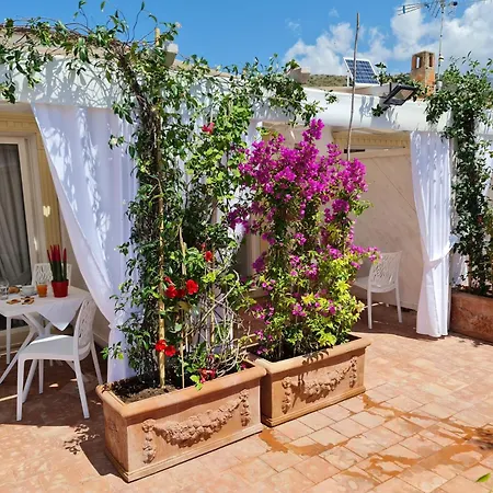 Luxury B&B Suite Jacuzzi Villa Filomena-3