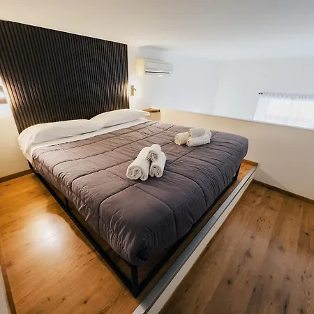 Ale & Tizy House-2