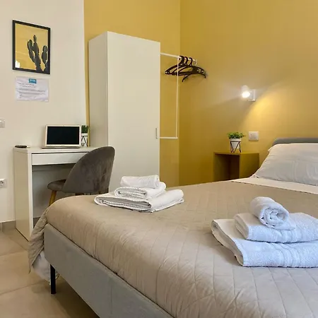 Istai Cagliari City Center Rooms-3