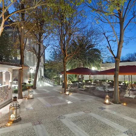Hagia Sofia Mansions Istanbul, Curio Collection By Hilton-2