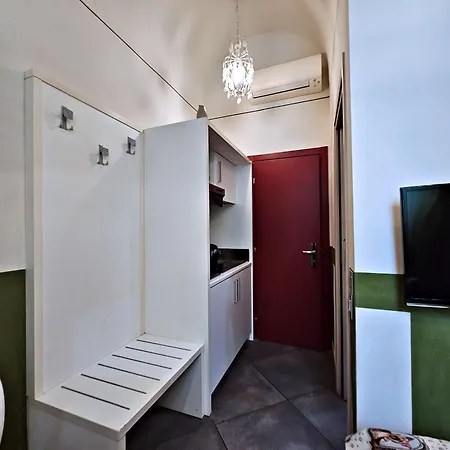 Ab Suite Innovative Design B & B-2
