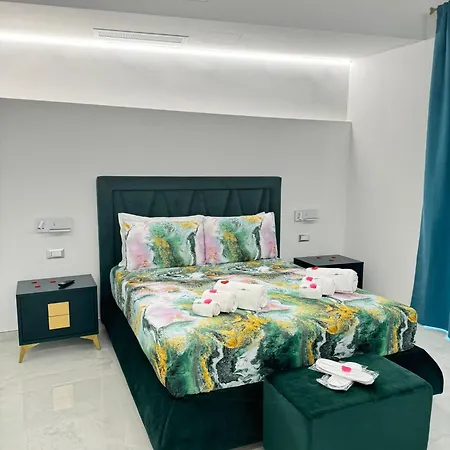 Nuance Suite & Rooms-2