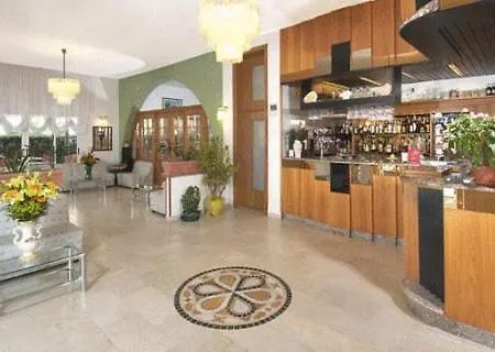 Hotel Saint Tropez Spa & Restaurant-3