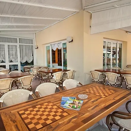 Hotel Saint Tropez Spa & Restaurant-2