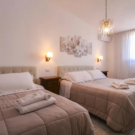 Residence Speedy Lovely Suites - 9 Appartamenti Fino a 52 Ospiti - Fiumicino Airport-3