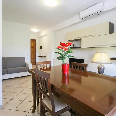 Residence Speedy Lovely Suites - 9 Appartamenti Fino a 52 Ospiti - Fiumicino Airport-2