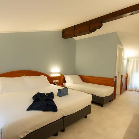 Hotel Locanda Al Pomo d'Oro-3