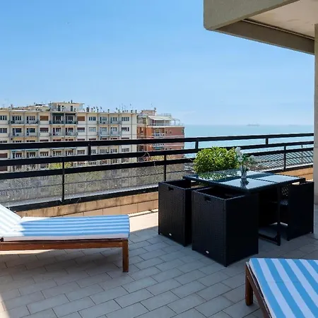 Mareluna Penthouse - Luxury Suites-3