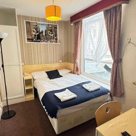 Warwick Road Rooms-3