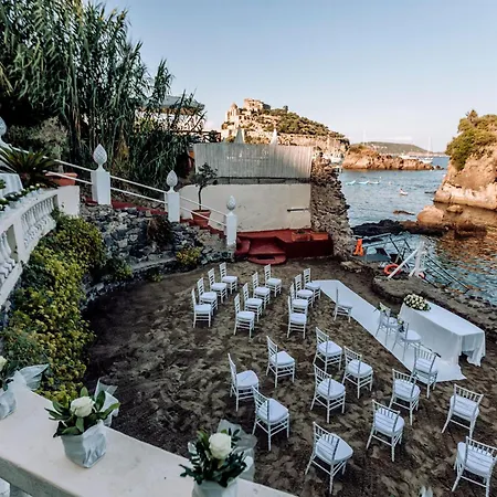 Strand Hotel Delfini-2
