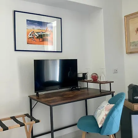 Villa Striano Capri - Guest House - Rooms Garden&Art-3